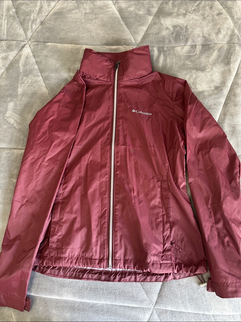 Columbia Women's Maroon Full-Zip Windbreaker Jacket